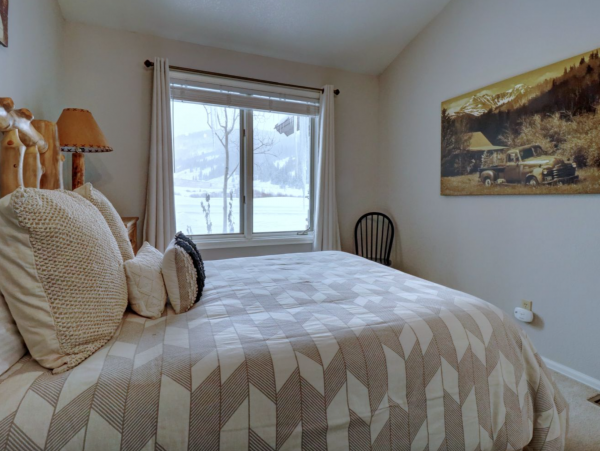 Copper MTN East Village Pet Friendly townhome